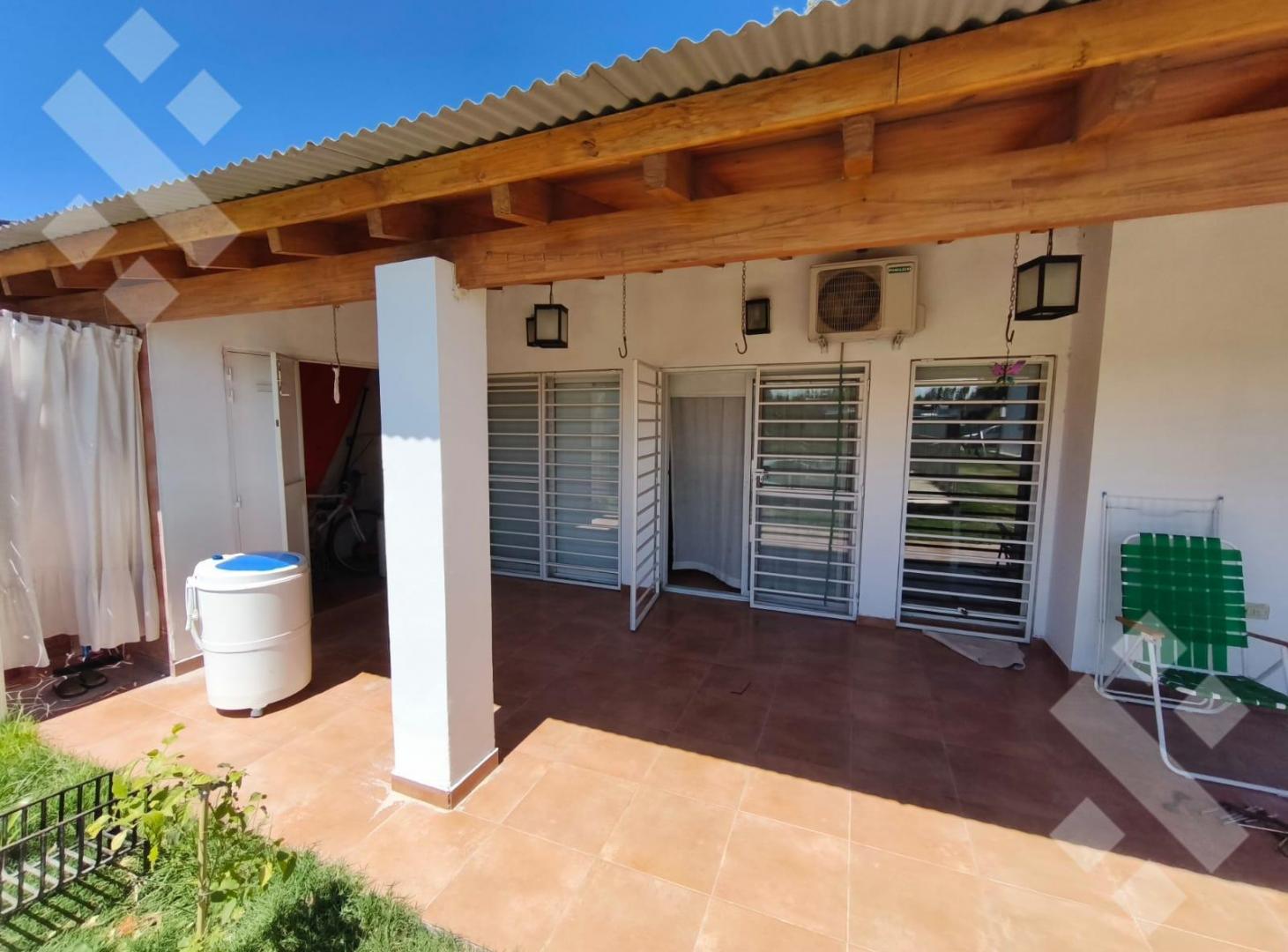Foto de Venta de Casa estilo quincho, Barrio Piedra Blanca, Fernandez Oro, imagen 5