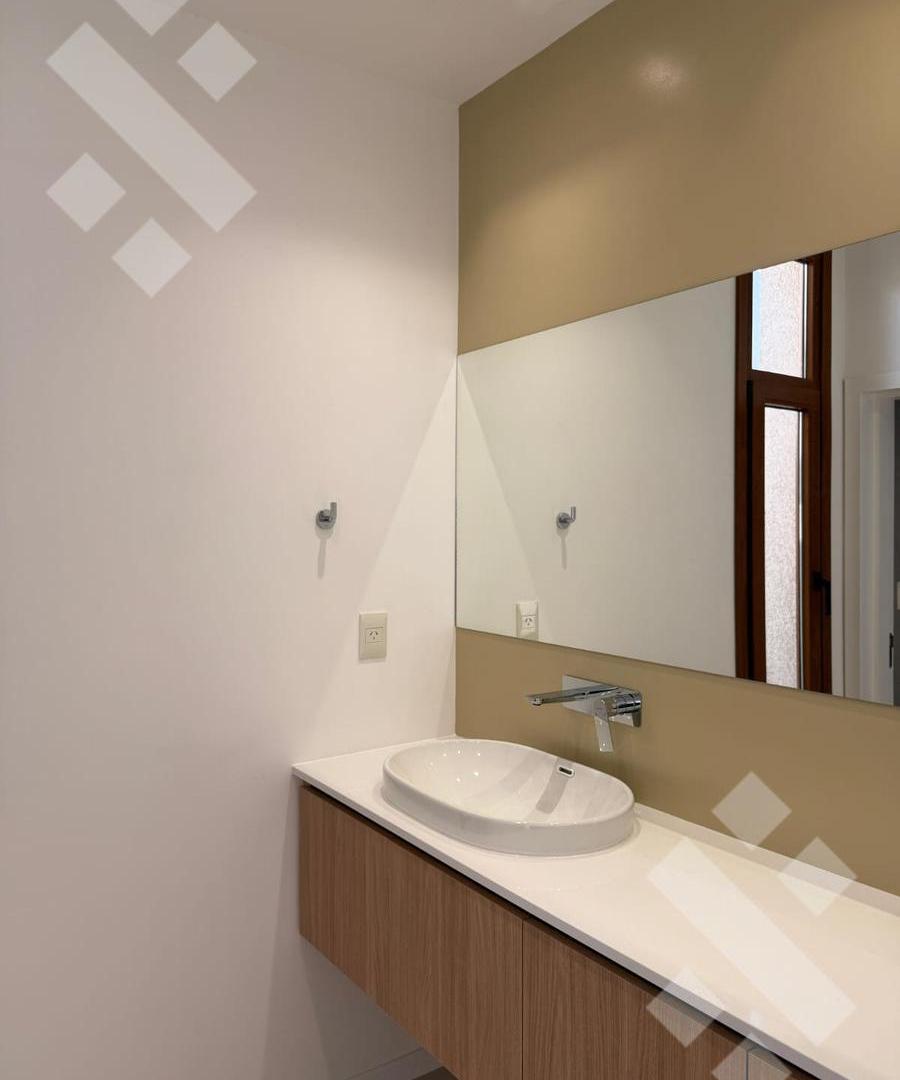 Foto de VENTA CASA 4 DORMI - Bº SAUCES DEL LIMAY - NEUQUÉN CAPITAL, imagen 5