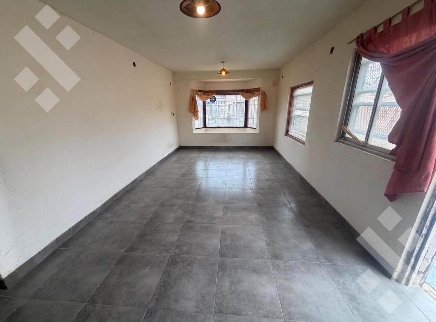 Foto de En Venta | Casa de 2 Dormitorios | Zona Centro | Centenario, imagen 4