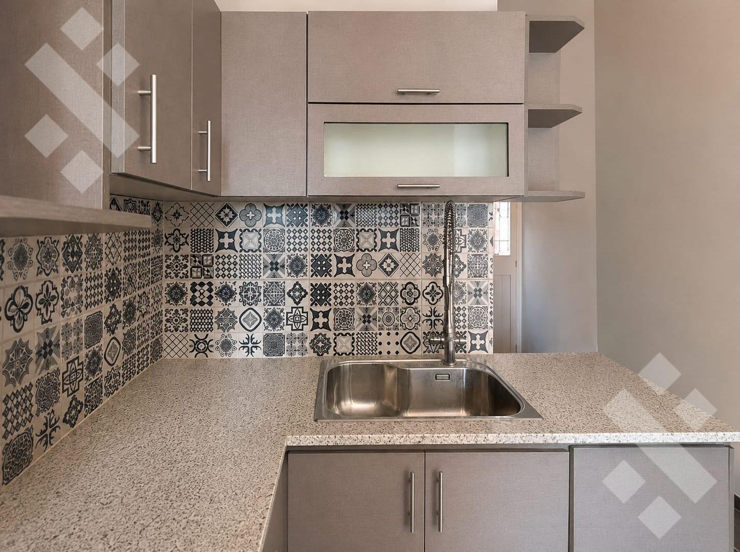 Foto de VENTA CASA 4 DORMITORIOS - B° GODOY, CIPOLLETTI, imagen 4