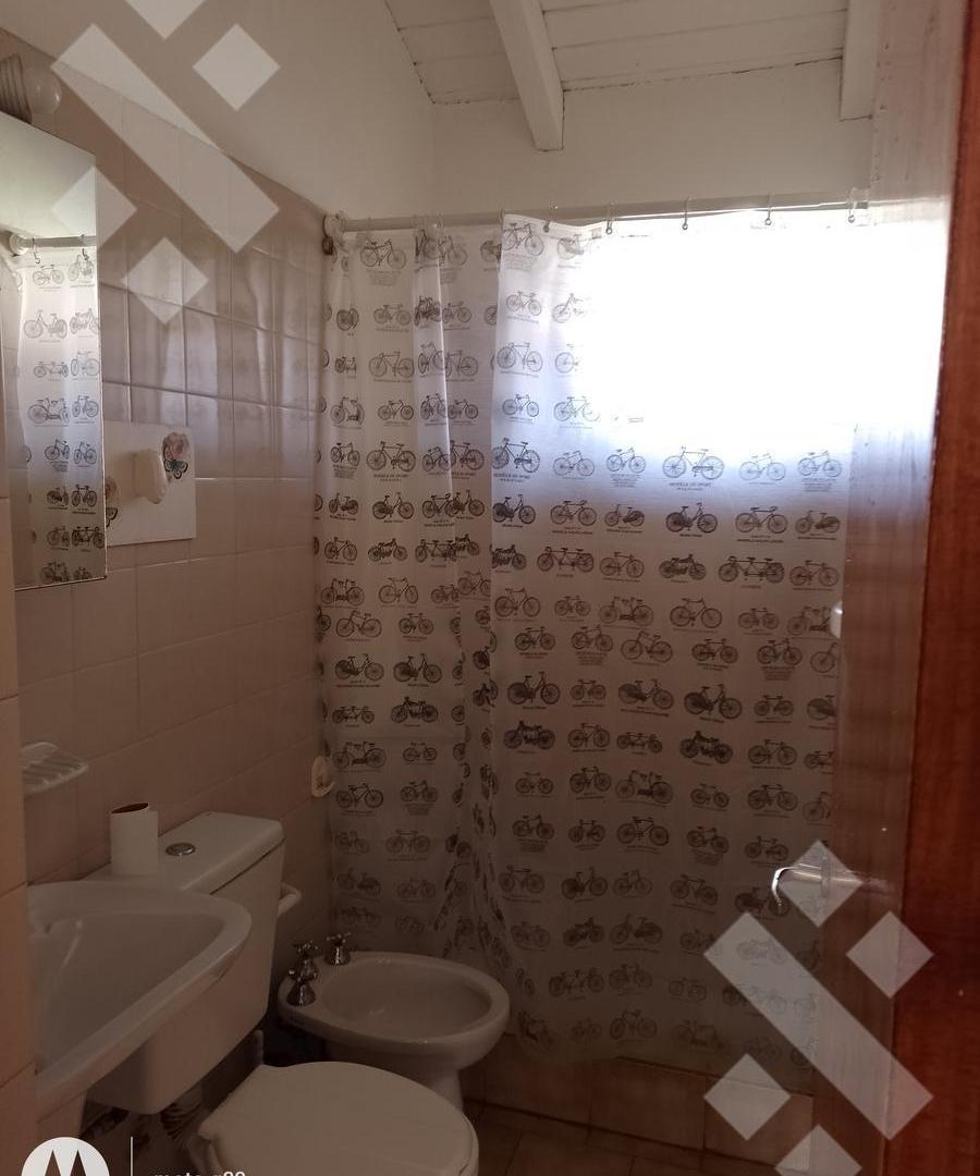 Foto de En Alquiler | Casa de 3 Dormitorios | Calle Albardón 4260 | Neuquén, imagen 1