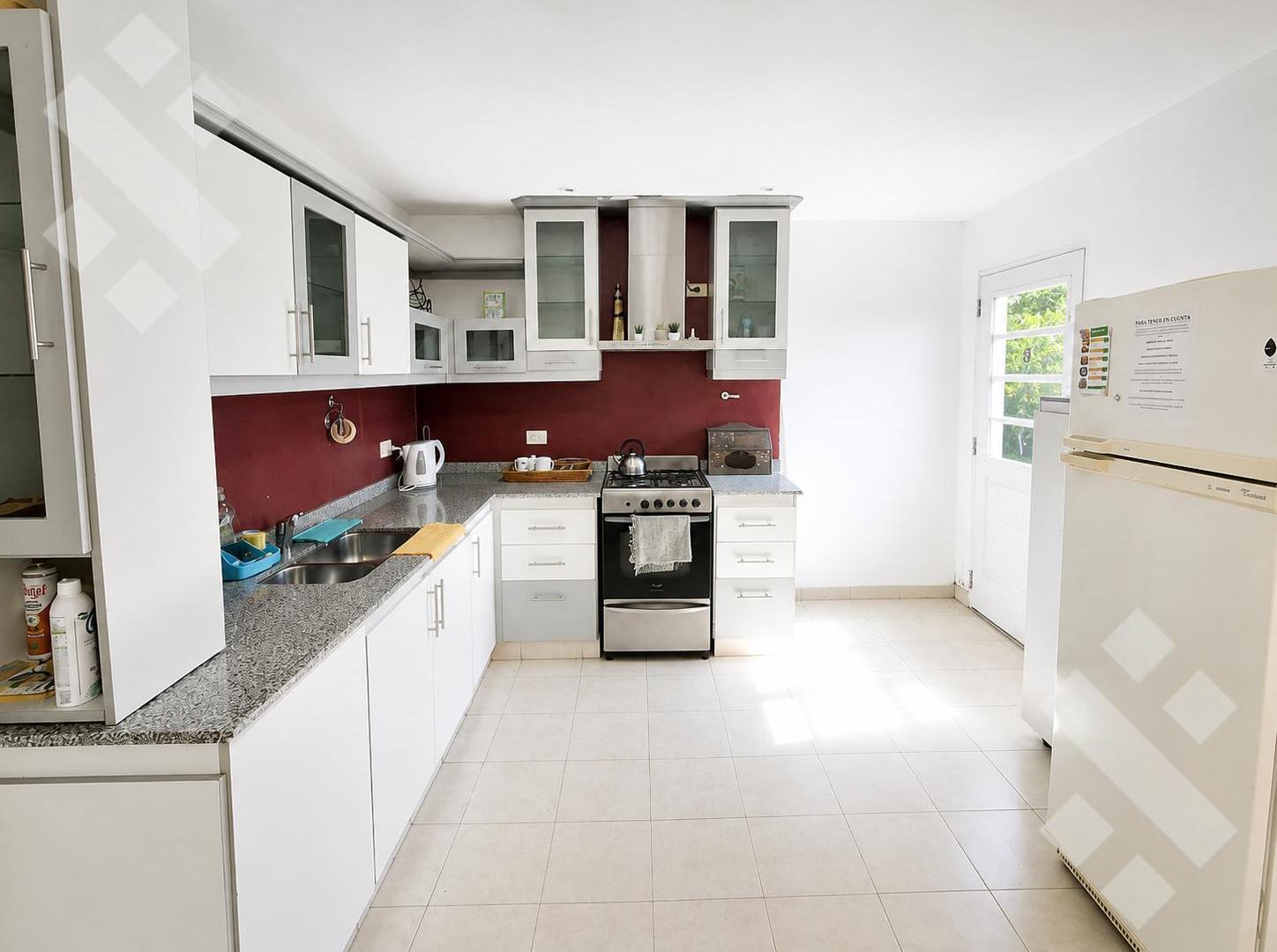Departamento amoblado en ALQUILER, calle Villegas 436 - General Roca