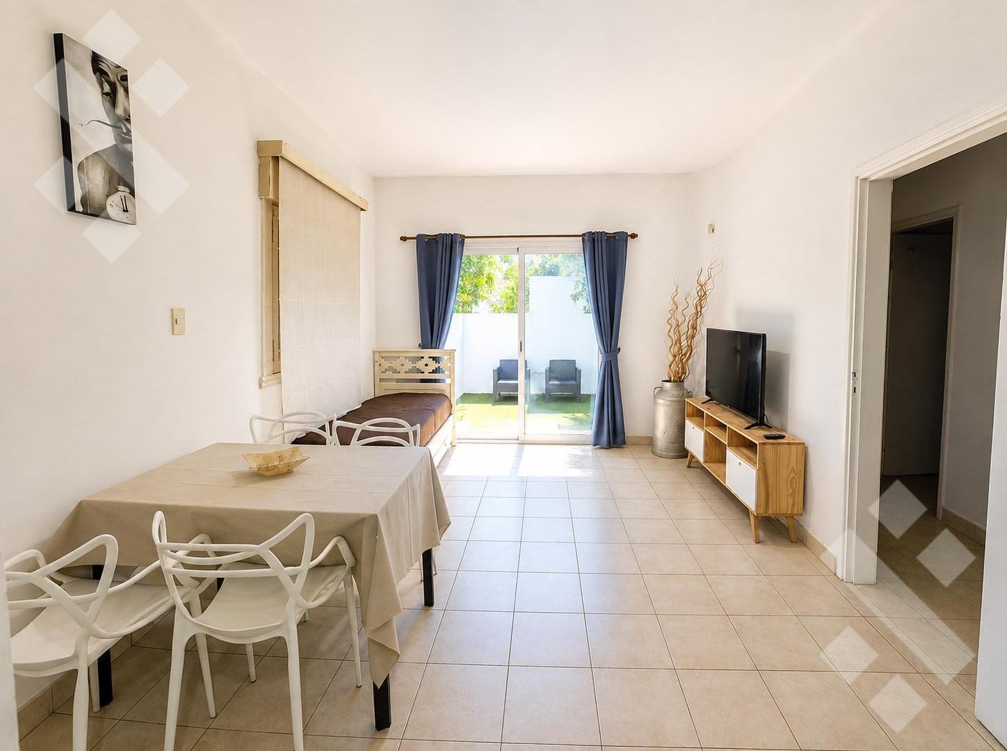 Foto de Departamento amoblado en ALQUILER, calle Villegas 436 - General Roca, imagen 4
