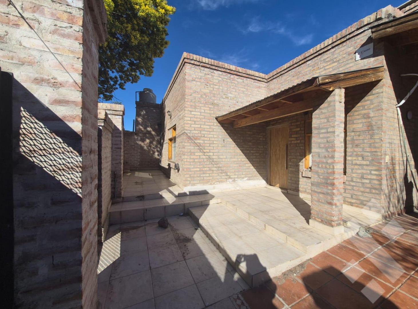 Foto de En Venta | Casa de 3 Dormitorios | Barrio La Herradura | Plottier, imagen 3