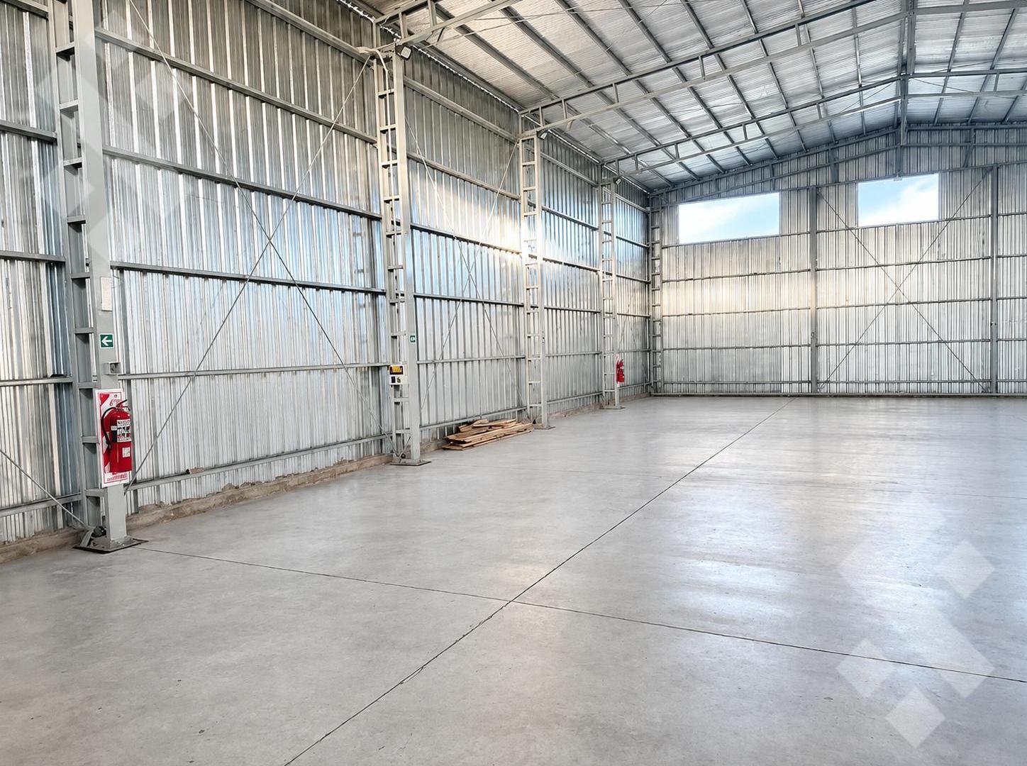 Foto de Galpón de 350m2 en ALQUILER Parque Industrial Cipolletti, imagen 3