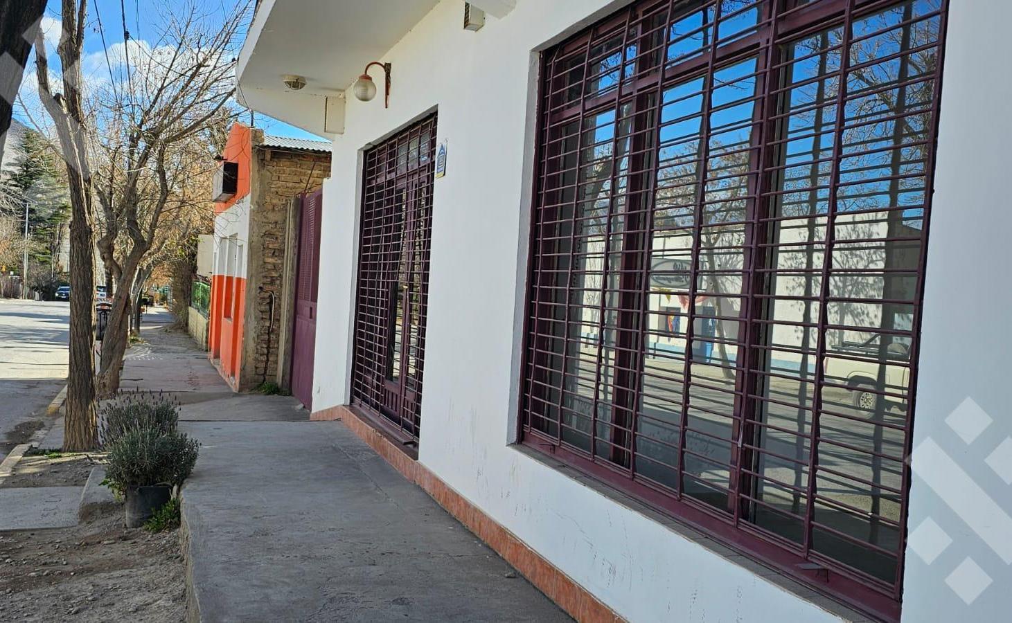 Foto de Alquiler - Local Comercial Esquina, imagen 3