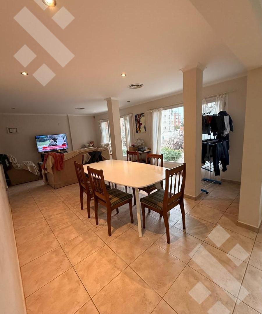 Foto de VENTA - CASA 3 DORM- APTA DESARROLLO - NEUQUEN- CENTRO, imagen 3