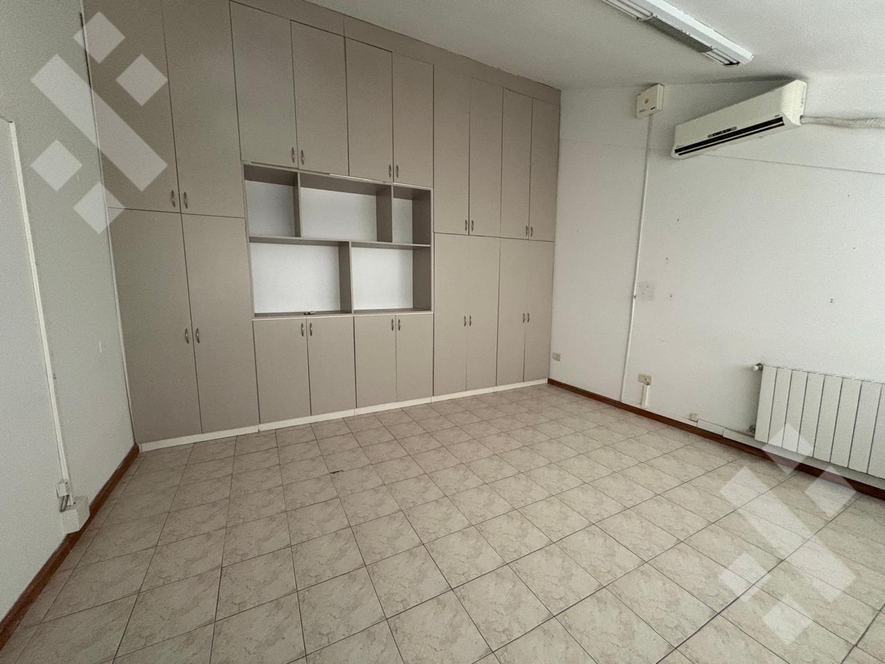 Foto de Venta oficina 2 plantas 3 cocheras Neuquen Capital, imagen 5