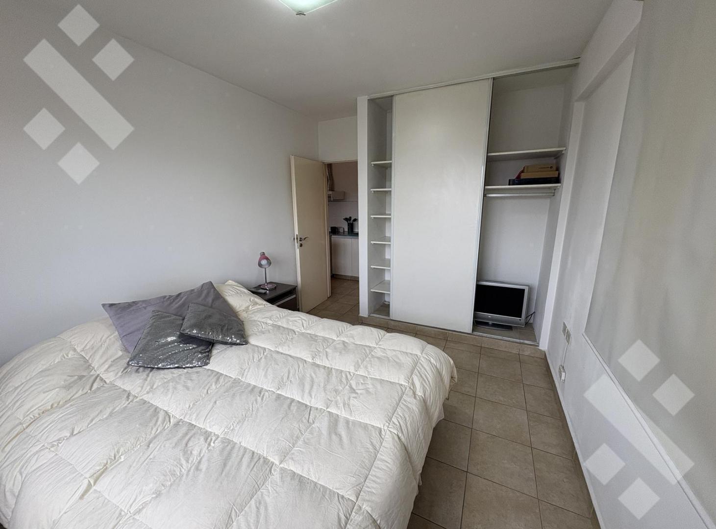 Foto de Alquiler Dpto. 1 dorm. c/cochera,amoblado, excelente ubicación, imagen 5