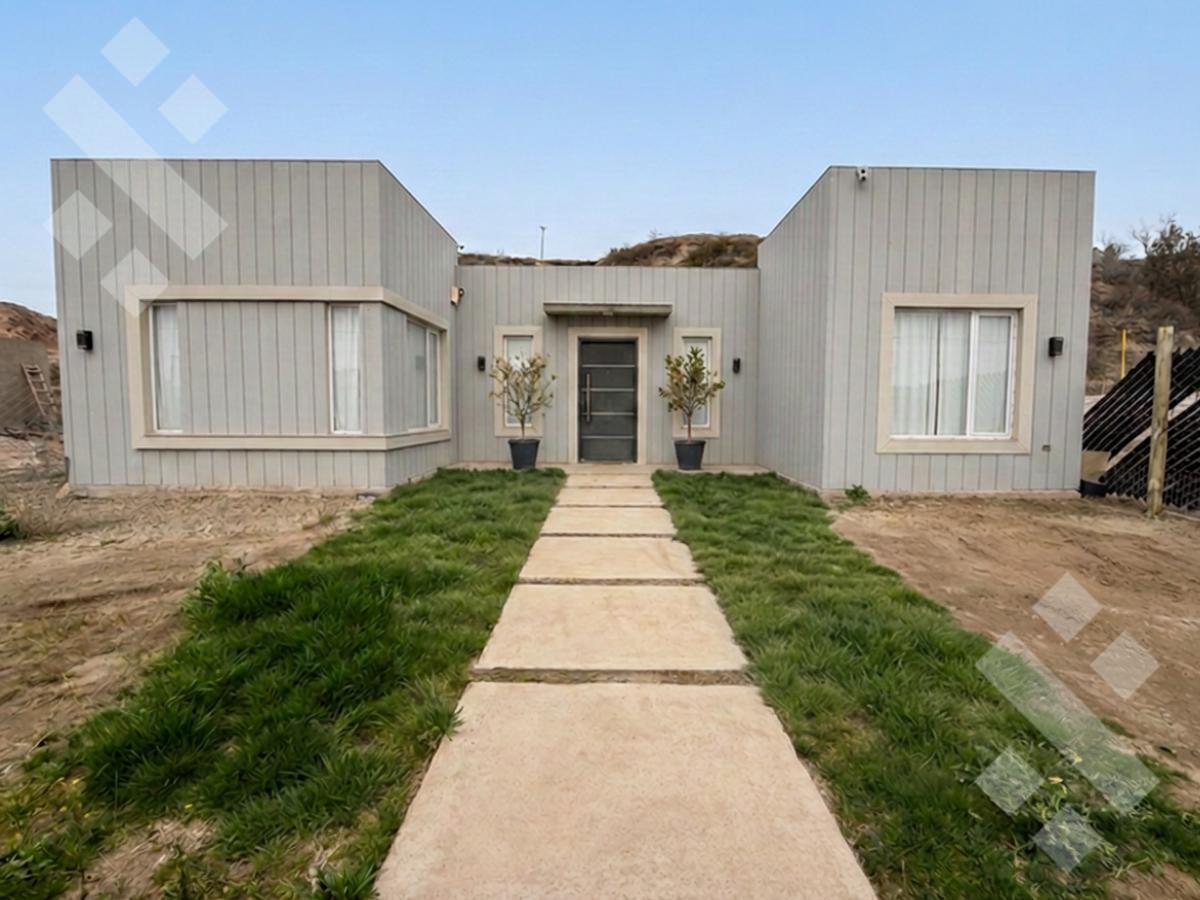 Foto de VENTA CASA 2 Dorm, B° Prima Terra - Centenario, imagen 2