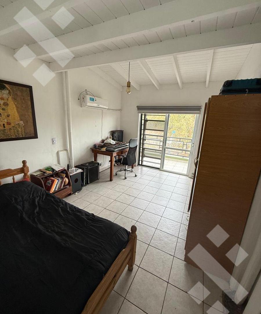 Foto de Venta PH de 4 Dormitorios - B° Manuel Belgrano, Neuquen Capital, imagen 2