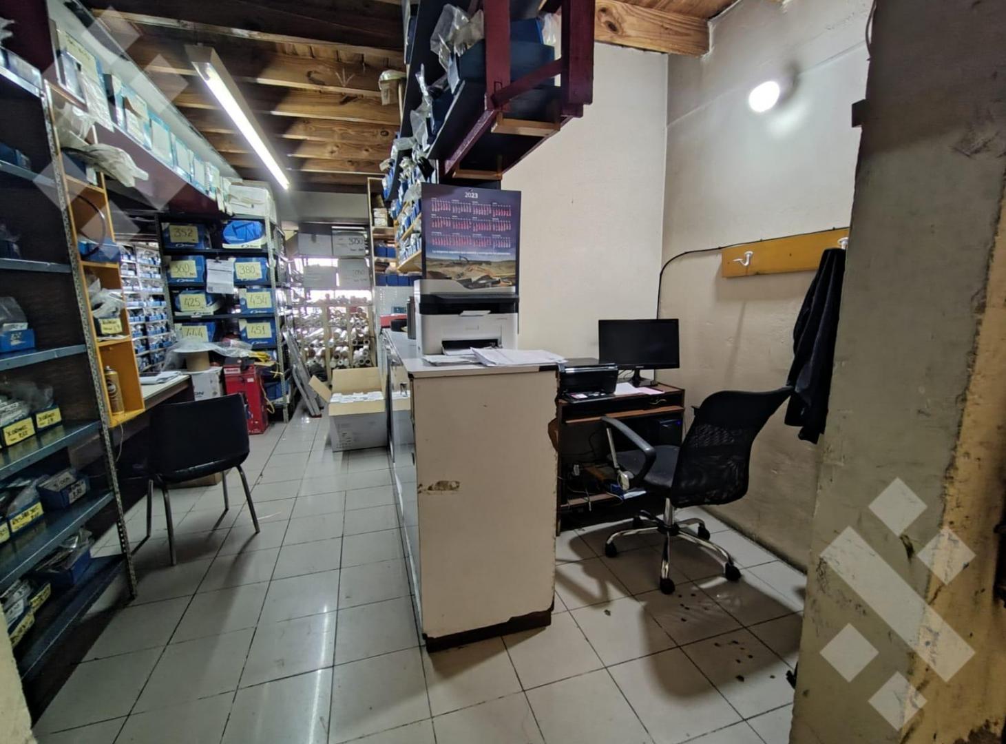 Foto de Venta de Galpón 450 m2, Villa María, Neuquén Capital, imagen 3