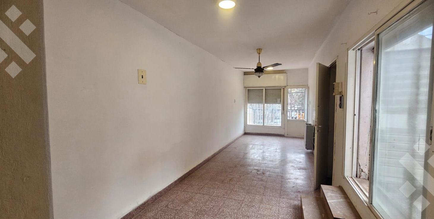 Foto de Alquiler Comercial - Calle Alderete 326 - Neuquén Capital, imagen 2
