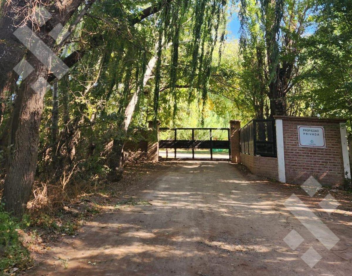 Foto de VENTA LOTE 4300m2 - Barrio Cerrado, CIPOLLETTI, imagen 1