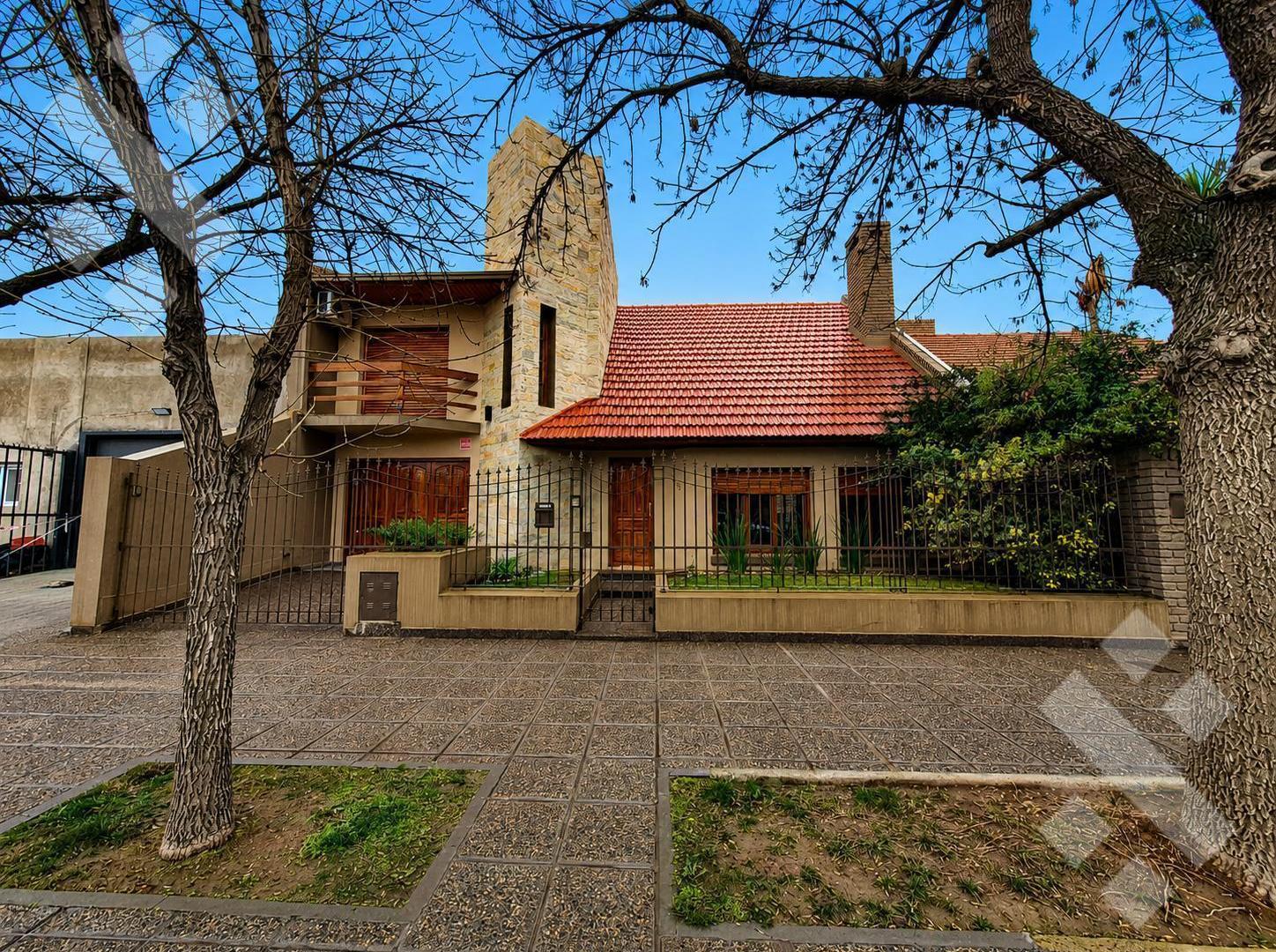 Foto de VENTA CASA 3 DORMITORIOS BARRIO FLAMINGO CIPOLLETTI, imagen 5