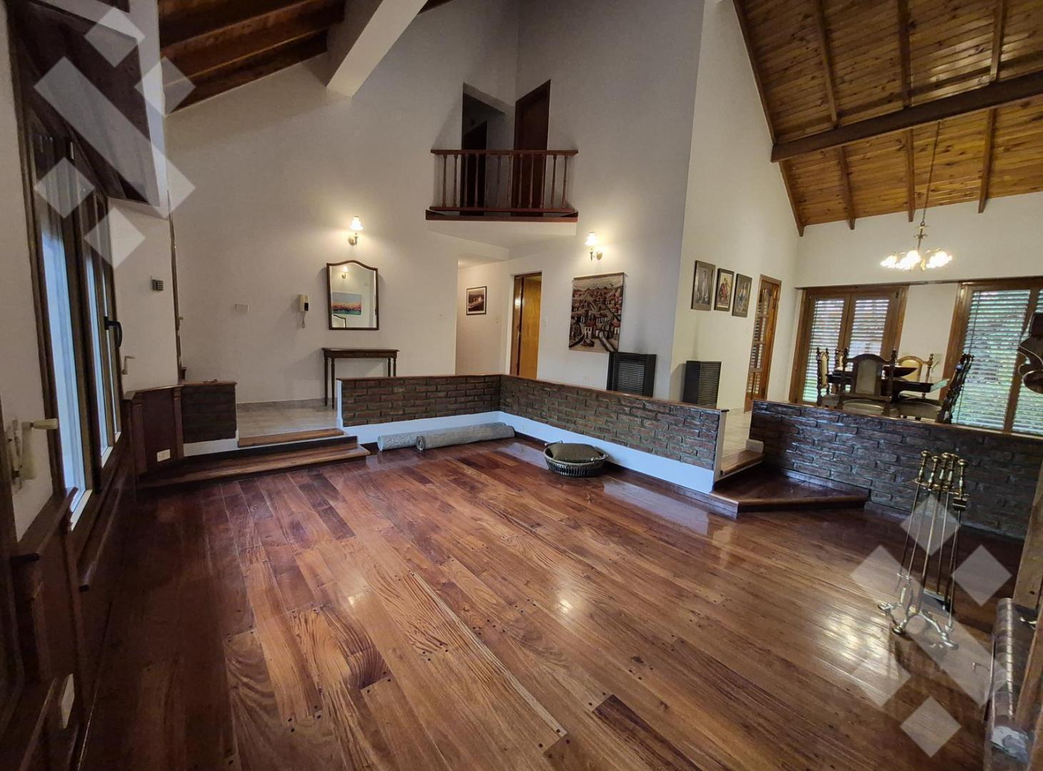 Foto de VENTA CASA 3 DORMITORIOS BARRIO FLAMINGO CIPOLLETTI, imagen 1