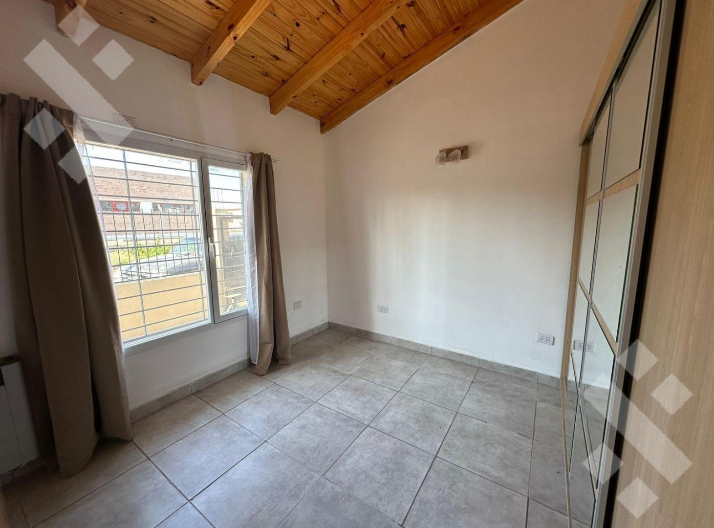 Foto de En Alquiler | Casa de 2 Dormitorios | B° Venezia | Plottier, imagen 3