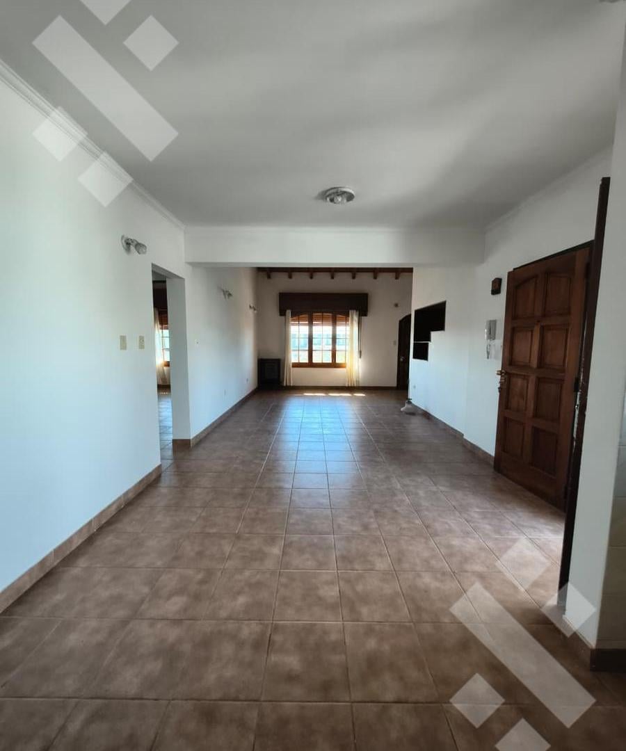 Foto de En Alquiler | Departamento de 2 Dormitorios | Zona Centro | Plottier, imagen 1