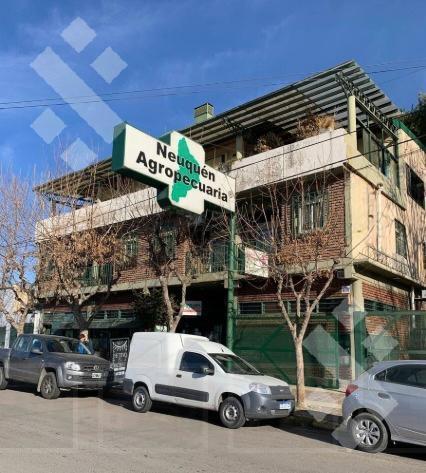 Foto de VENTA EDIFICIO COMERCIAL CON DEPARTAMENTO Y DEPÓSITO, NEUQUÉN CAPITAL, imagen 1