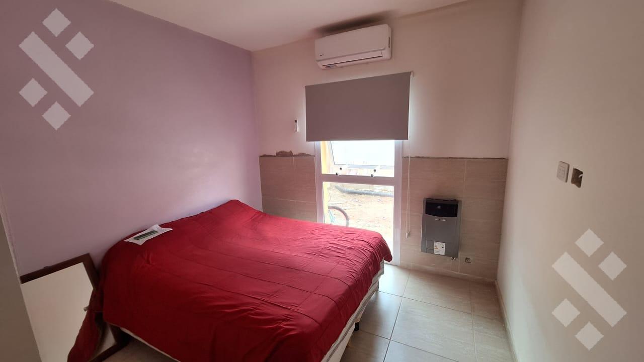 Foto de En Venta | Casa de 3 Dormitorios | Barrio Bardas del Sol | Plottier, imagen 3