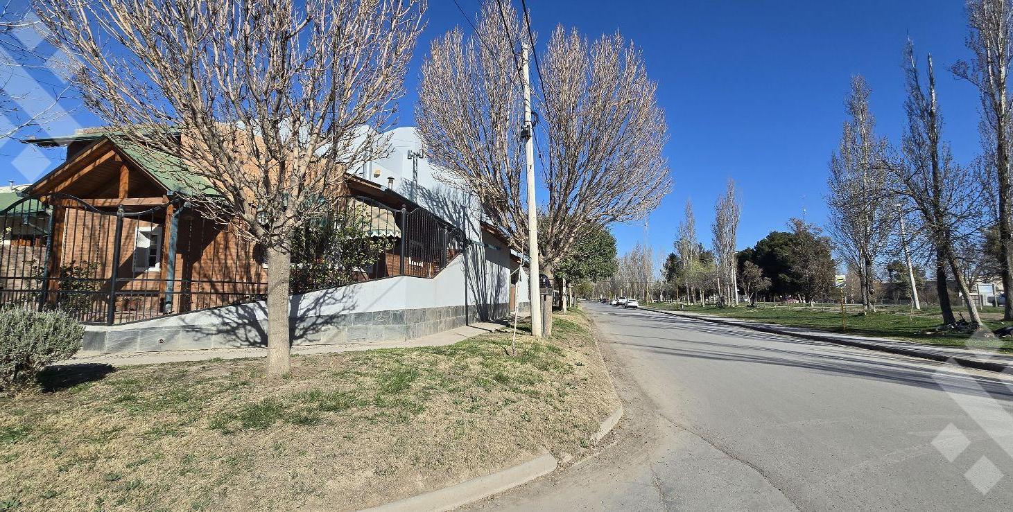 Foto de Venta Casa Saavedra 900- Cinco Saltos, imagen 1
