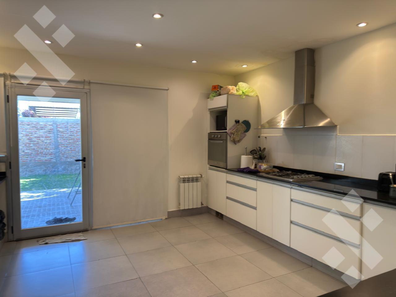 Foto de CASA 2 DORM B° ECCOR l PLOTTIER, imagen 4