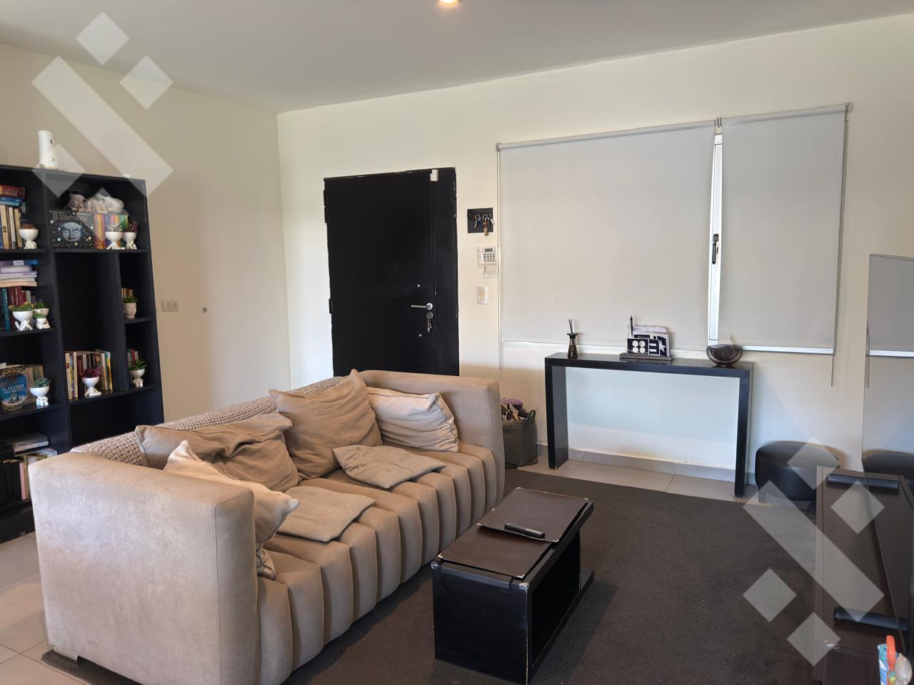 Foto de CASA 2 DORM B° ECCOR l PLOTTIER, imagen 2
