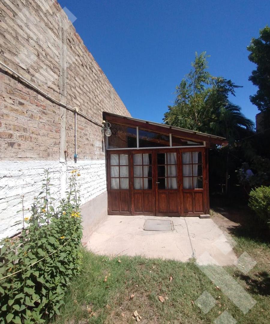 Foto de VENTA CASA 4 DORMITORIOS CENTENARIO, imagen 3