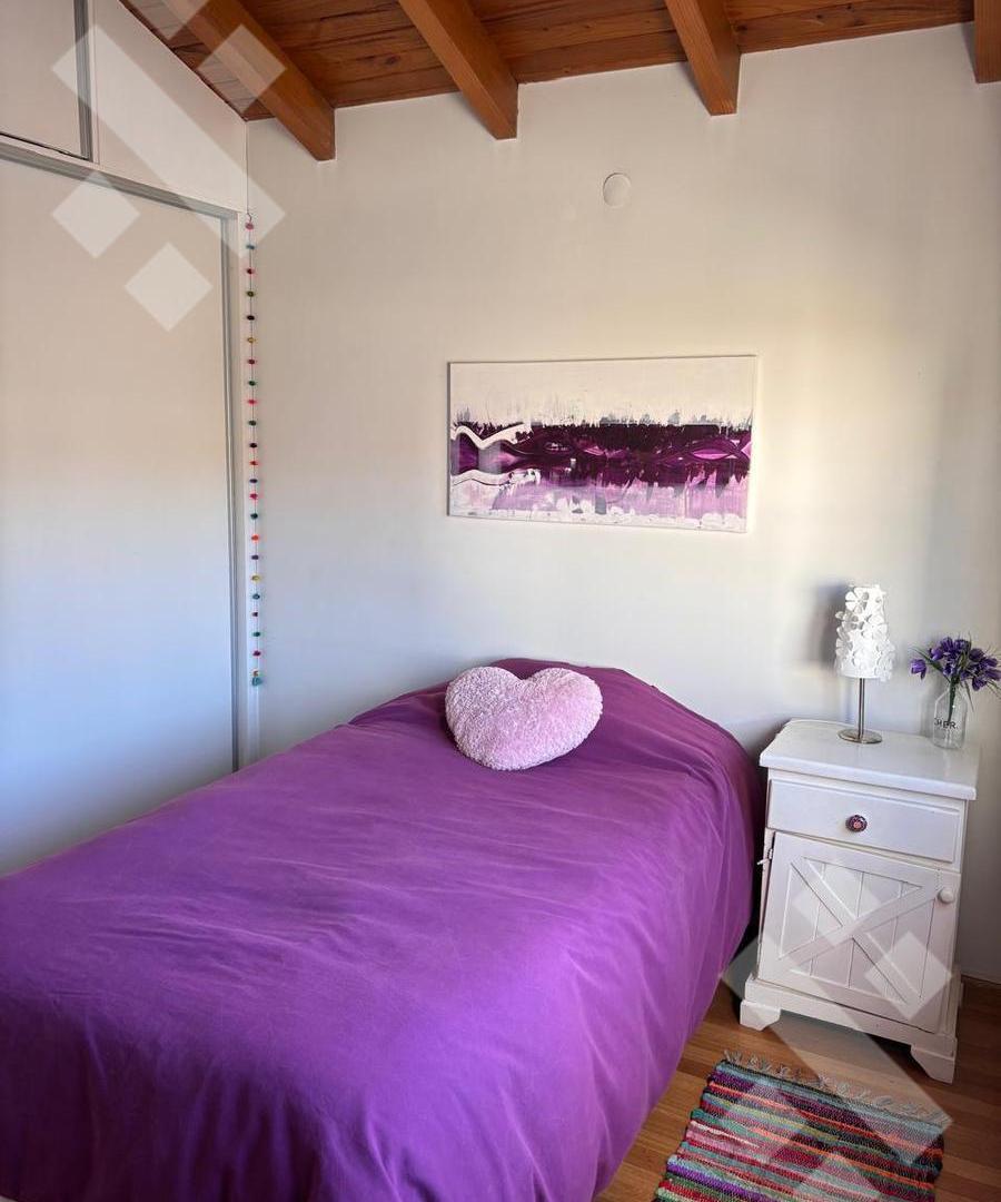 Foto de VENTA casa calle Islas Malvinas al 1000 - Neuquén -, imagen 4