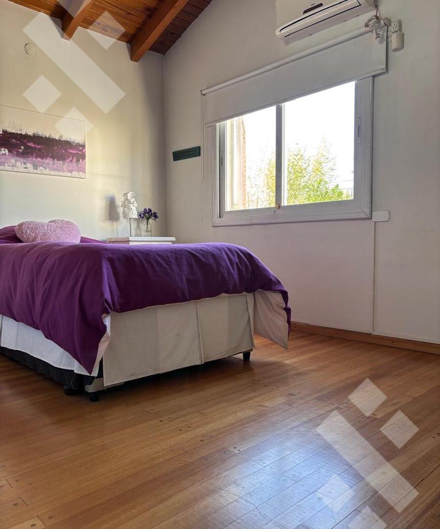 Foto de VENTA casa calle Islas Malvinas al 1000 - Neuquén -, imagen 3