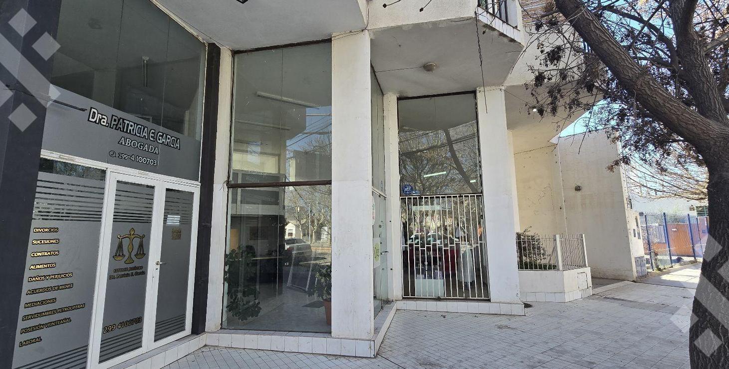 Foto de Alquiler Local comercial- San Lorenzo 200- Cinco Saltos- Rio Negro, imagen 2