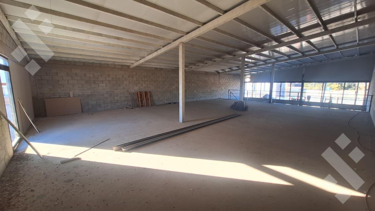 Foto de En Alquiler | Amplio Local Comercial | Avenida San Martin Plottier, imagen 2