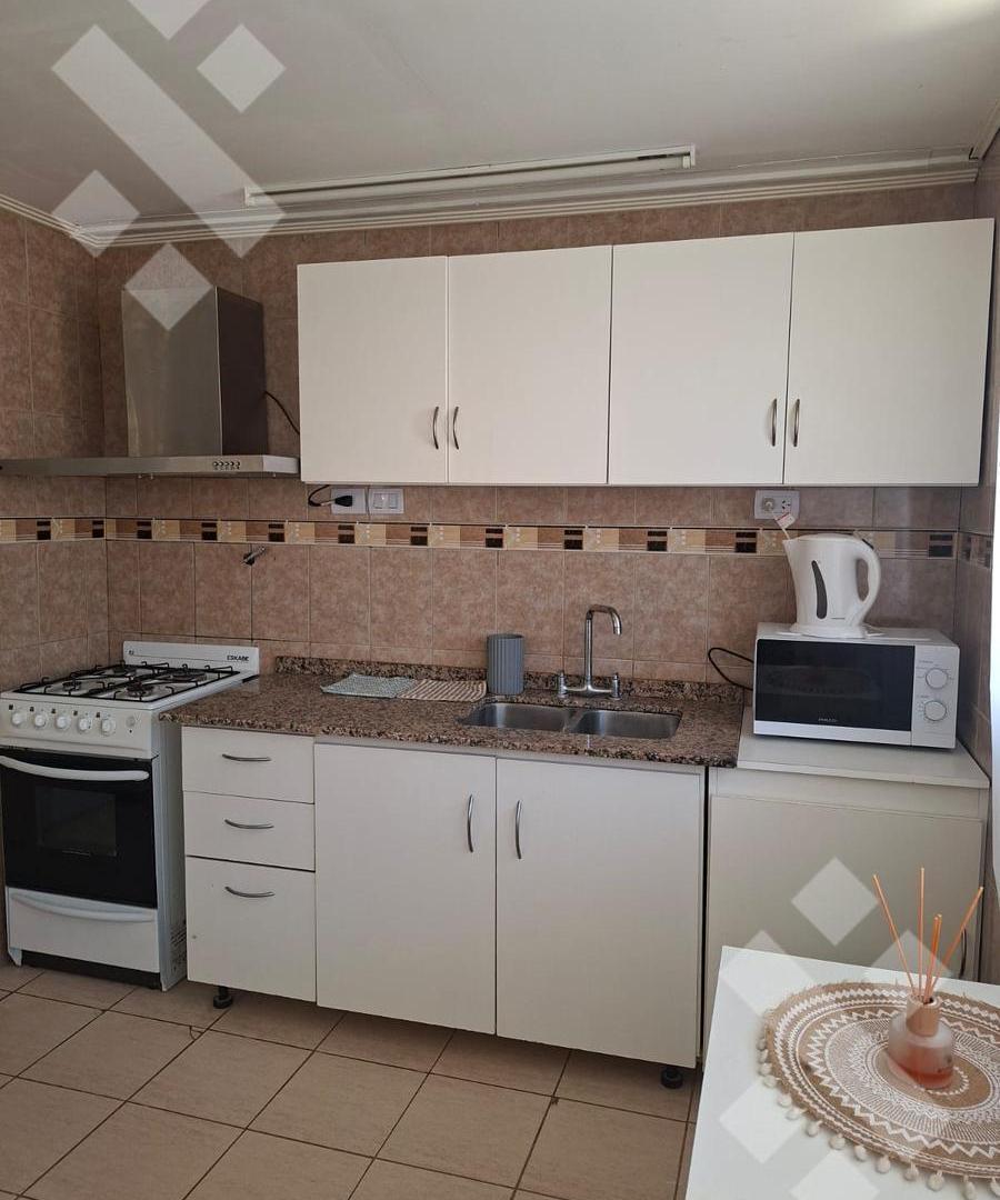 Foto de Complejo de 3 Casas en ALQUILER -CASA #3 ( hab) - A 50m de la plaza, imagen 3