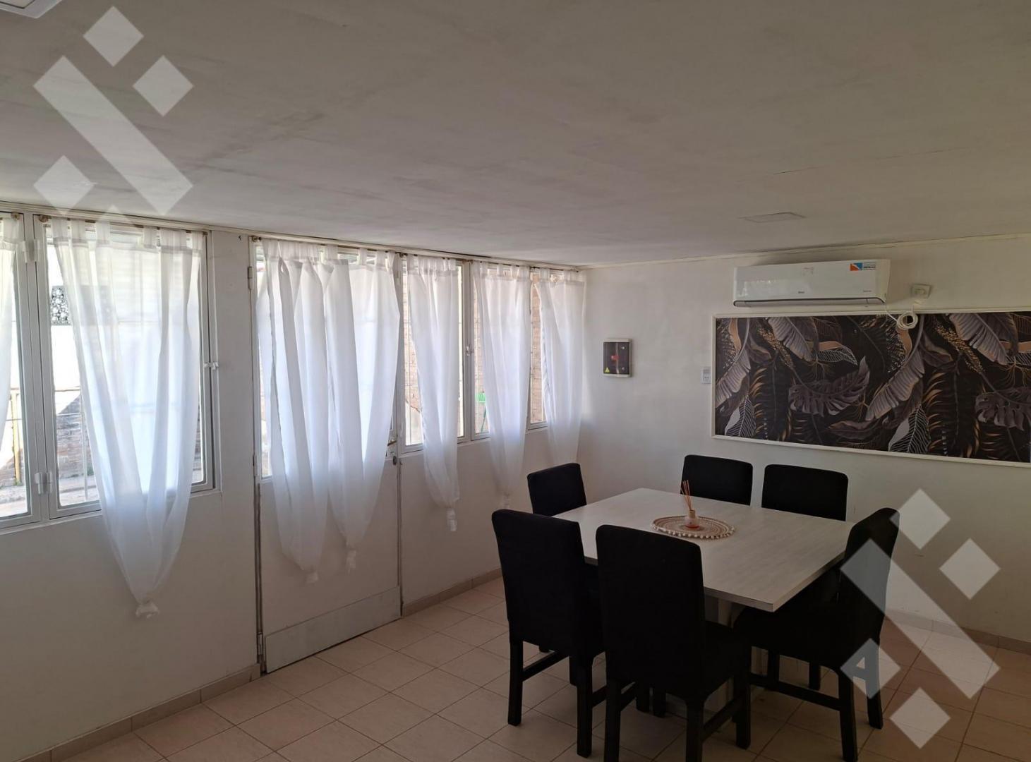 Foto de Complejo de 3 Casas en ALQUILER -CASA #3 ( hab) - A 50m de la plaza, imagen 5