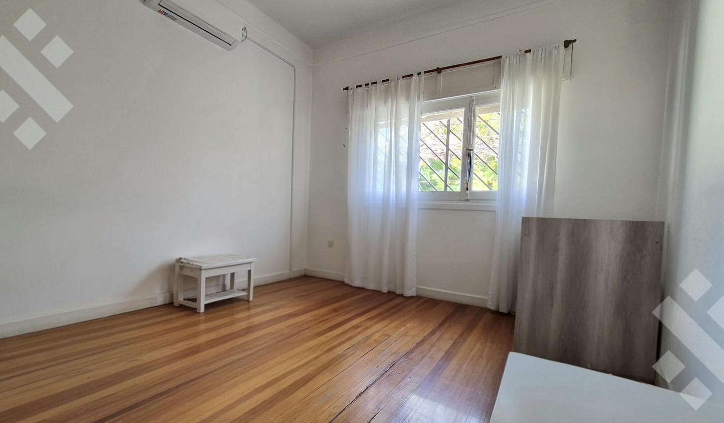 Foto de Casa en VENTA, en Plaza Huincul, 3 dormitorios, quincho, cochera y, imagen 5