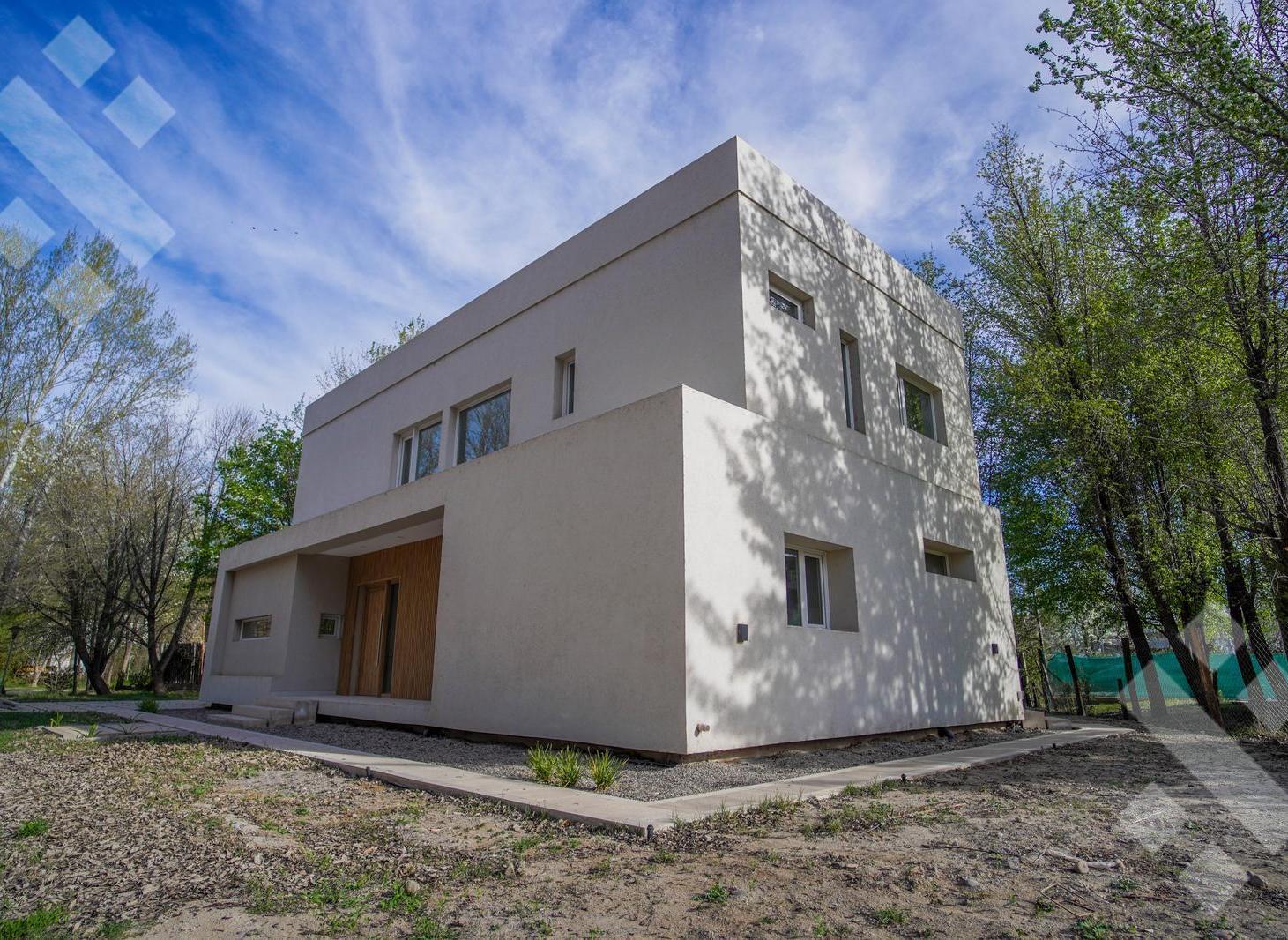 Foto de Venta Casa 4 dormitorios. B° Privado Laguna Blanca. Plottier, imagen 4