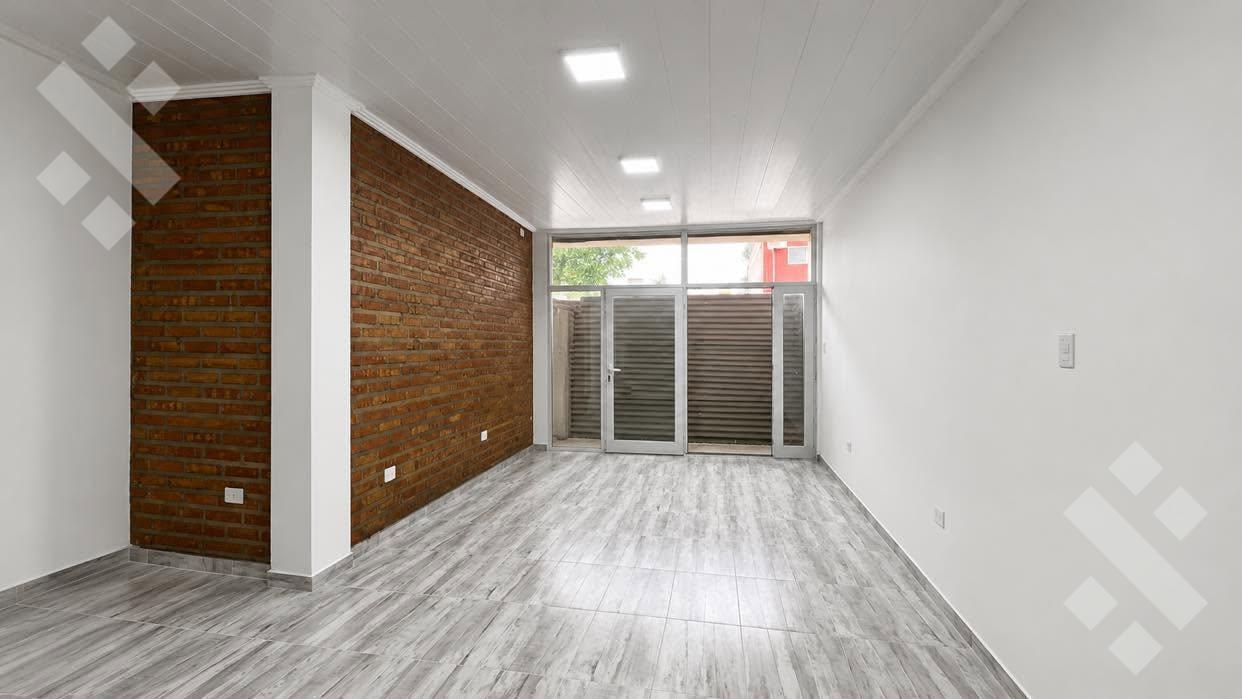 Foto de Alquiler Local Comercial calle Chocón al 1700 - Neuquén Capital, imagen 1