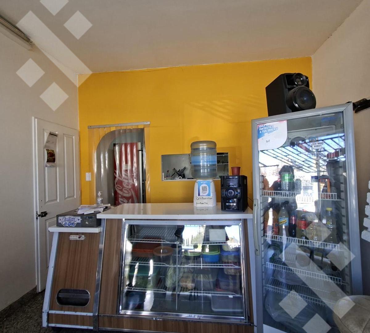 Foto de Venta casa + locales comerciales - Neuquén Capital, imagen 3