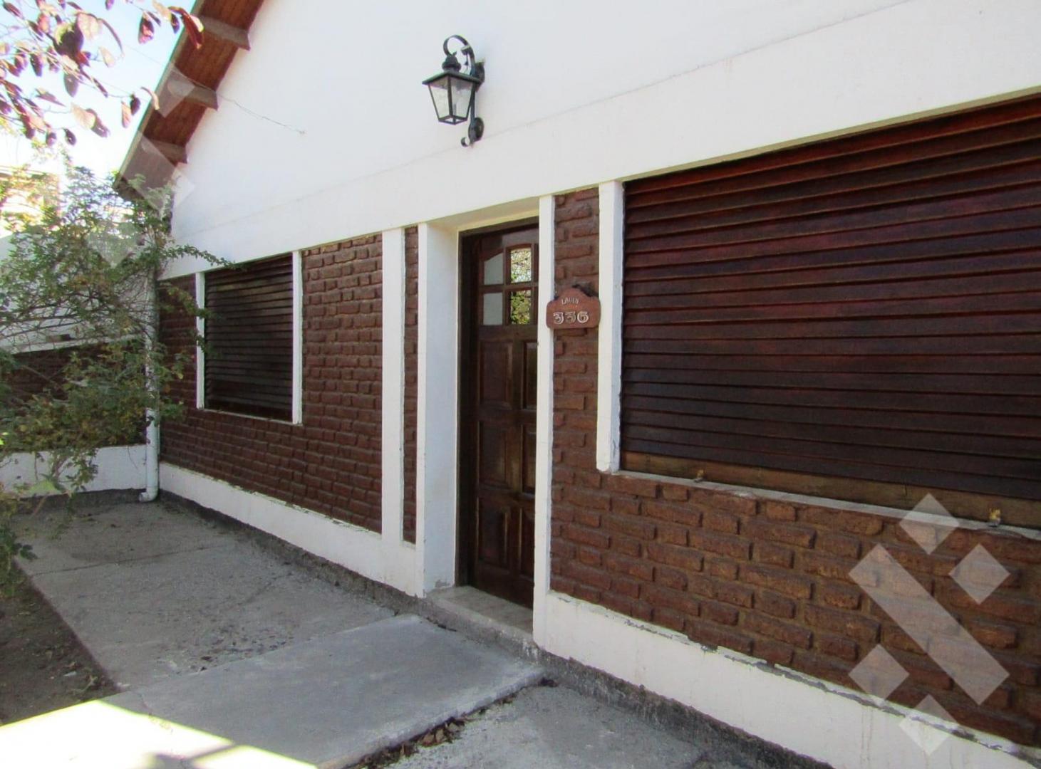 Foto de En Venta | Casa de 3 Dormitorios Departamento | Fernández Oro, imagen 4