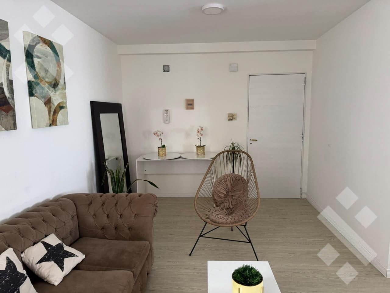 Foto de Se alquila | Departamento de 3 dormitorios | Barrio Mercantiles, imagen 2