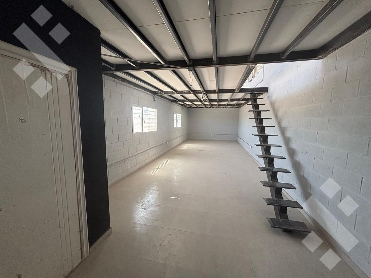 Foto de Galpón 600 m2 - PArque Industrial Neuquén, imagen 2