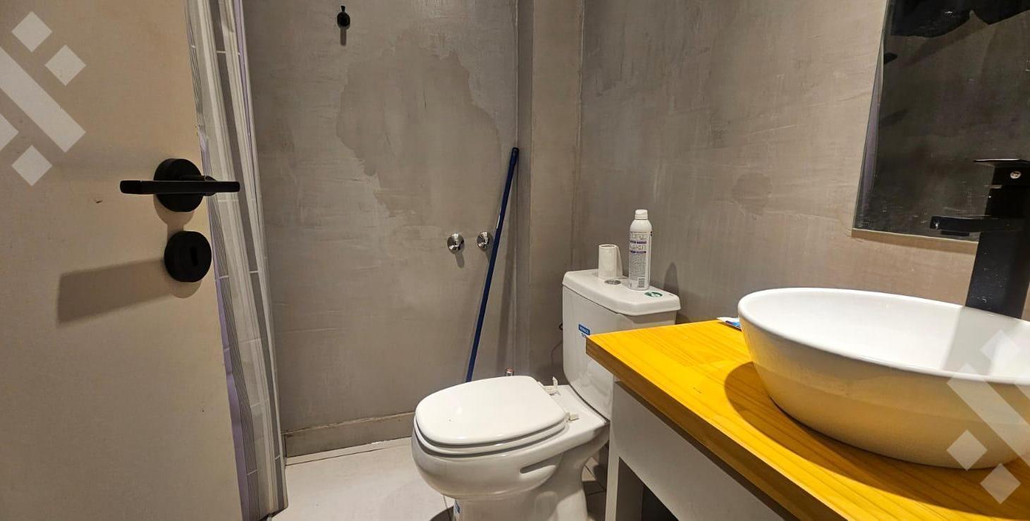Foto de la propiedad en Venta Complejo de Casa + 2 Dptos Amoblado - Cochera