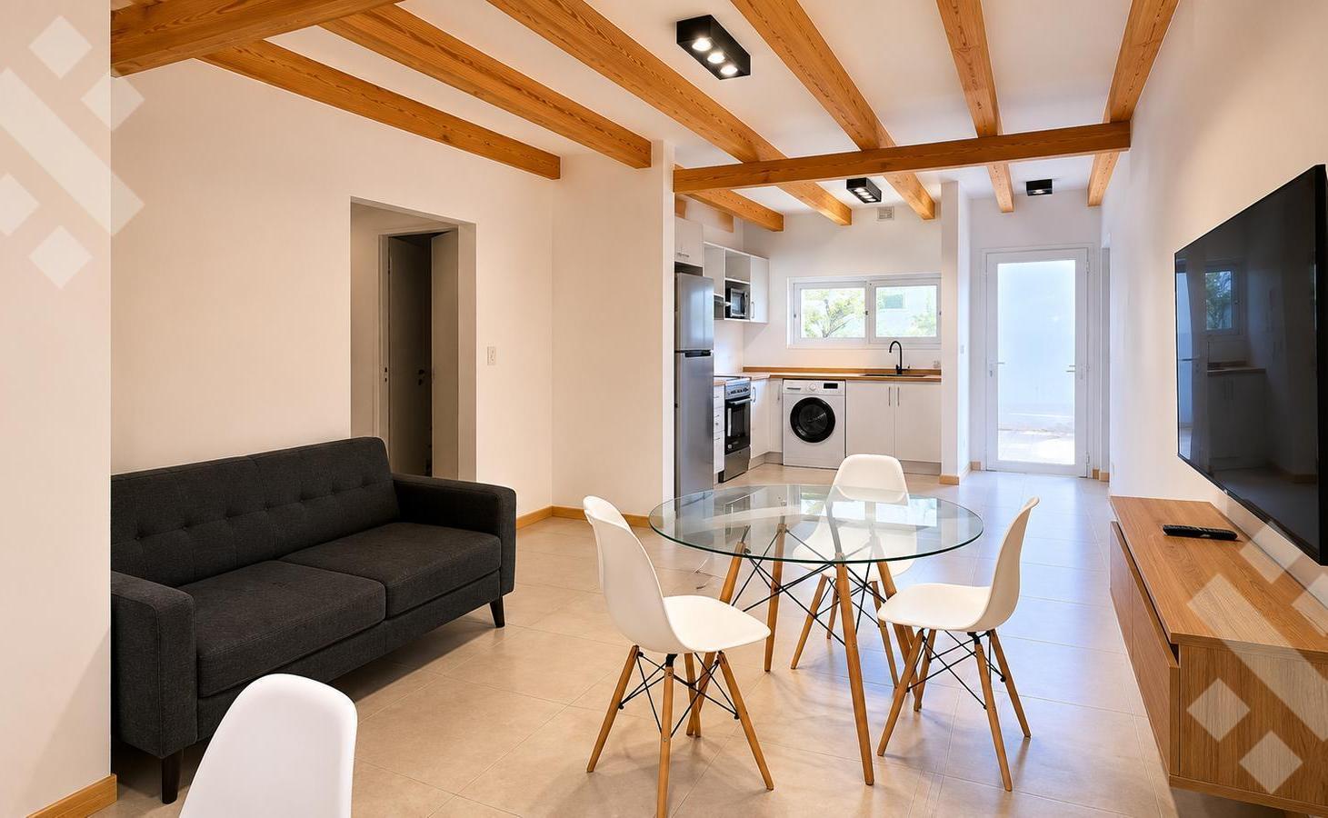Foto de la propiedad en Venta Complejo de Casa + 2 Dptos Amoblado - Cochera