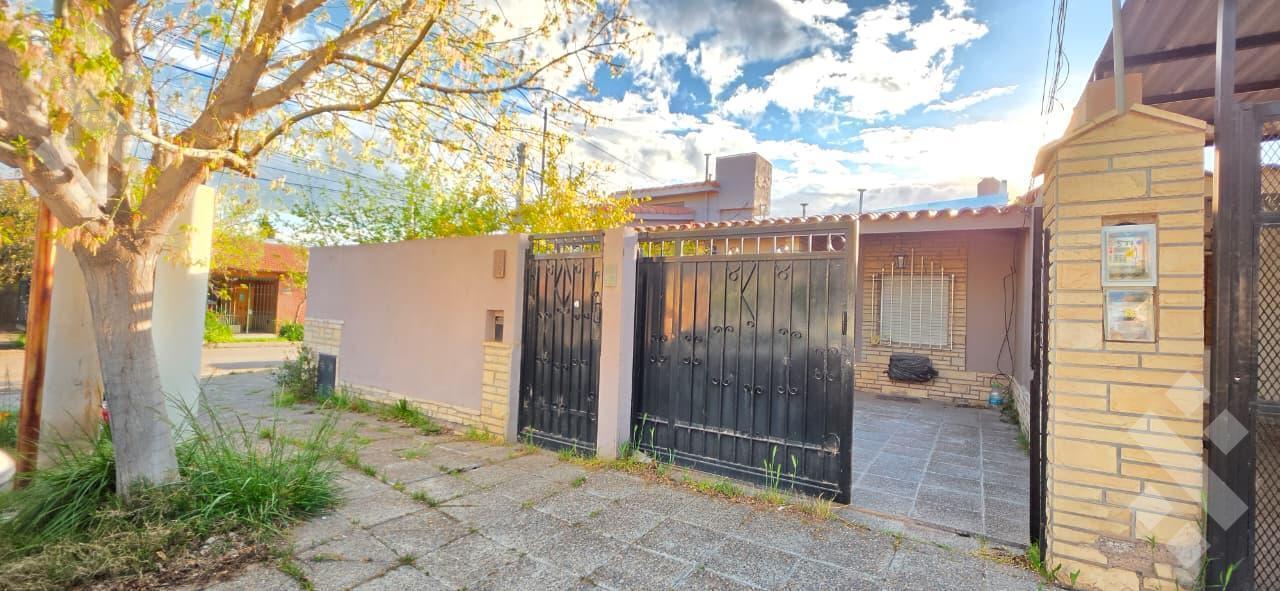 Foto de Alquiler Casa 3 dormi Garaje - Bº Provincias Unidas - Neuquén Capital, imagen 1