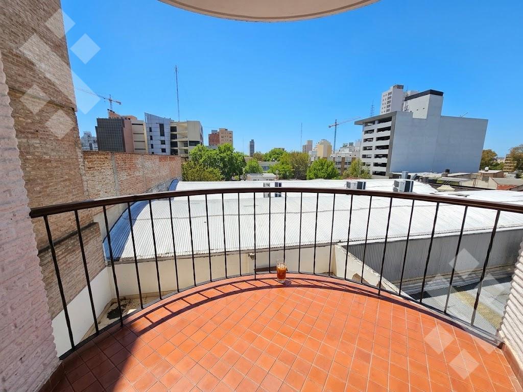 Foto de Venta Departamento Semipiso Centro Neuquén, imagen 3