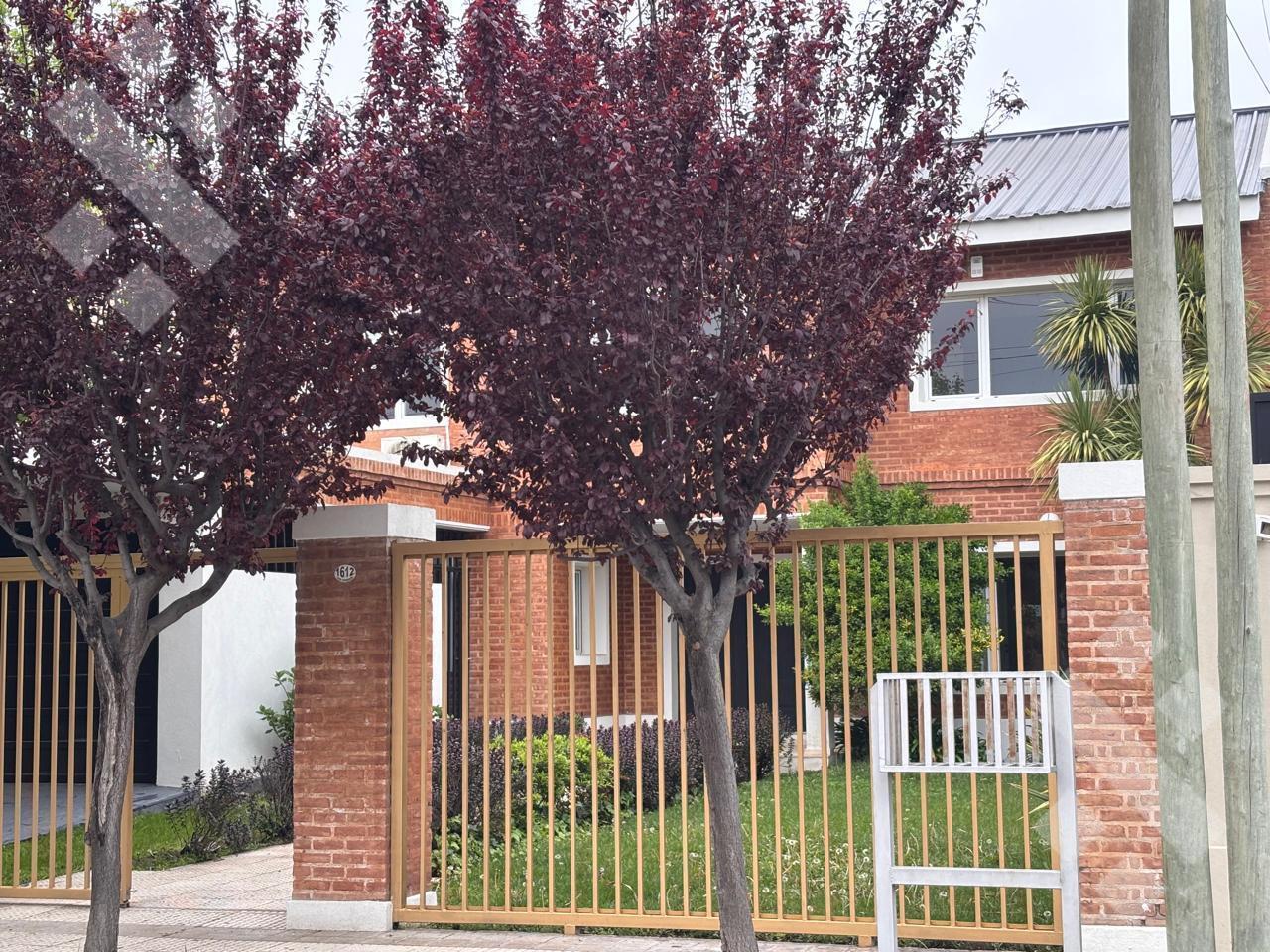 Foto de VENTA CASA NIVEL GERENCIAL 5 DORMITORIOS CALLE LOS CIPRESES 1600, imagen 5