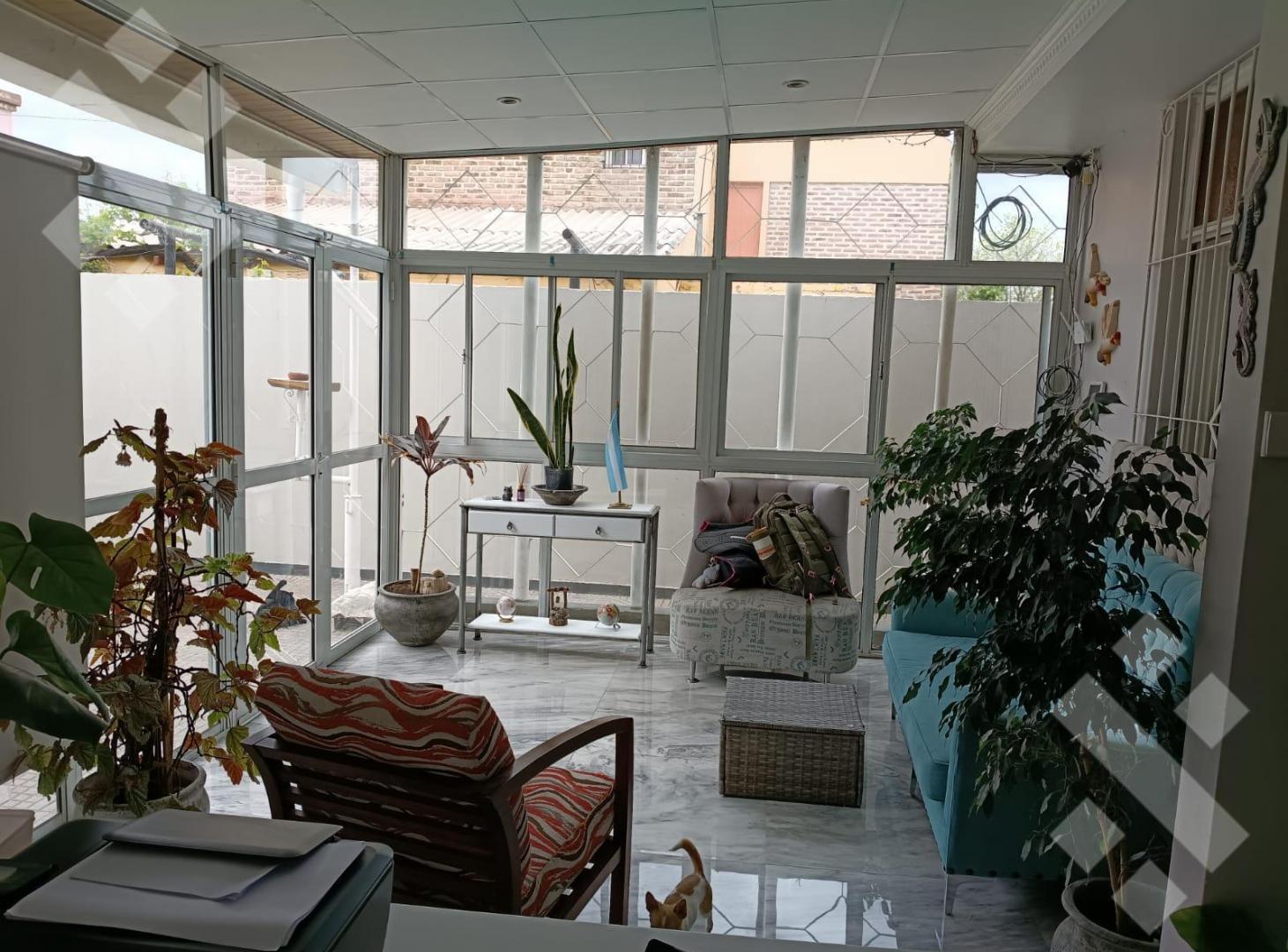 Foto de Venta casa 4 dormitorios - Area centro sur - Perito Moreno 800, imagen 1