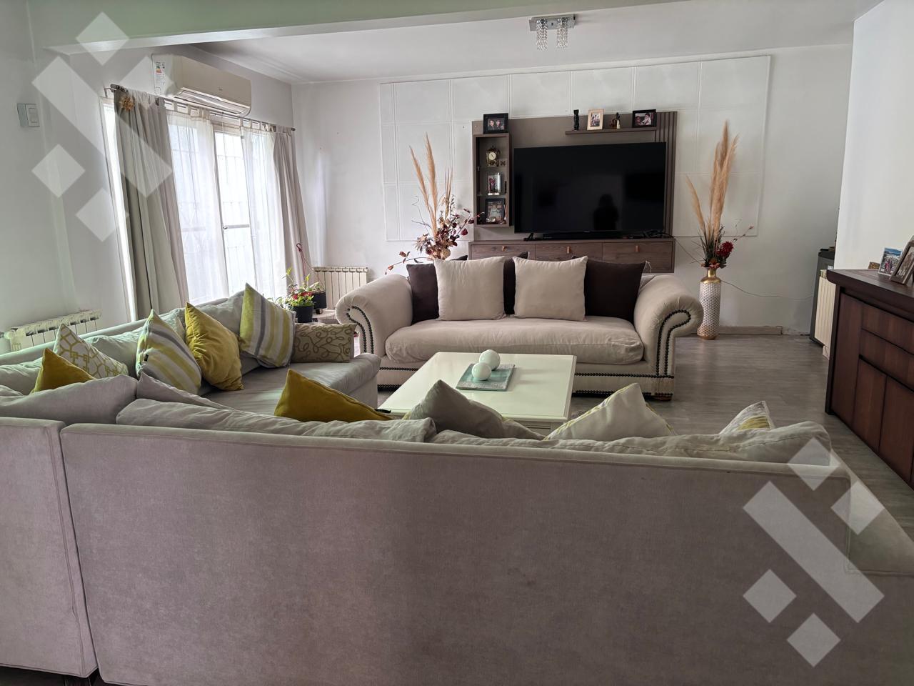Foto de Venta casa 4 dormitorios - Area centro sur - Perito Moreno 800, imagen 5