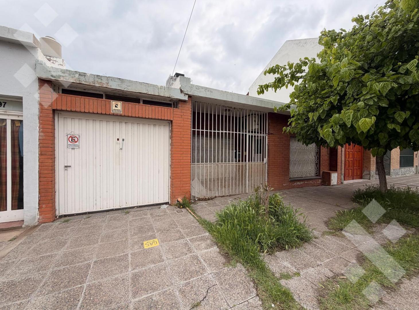 Foto de VENDE CASA 2 DORMITORIOS A RECICLAR - APTO DESARROLLO, imagen 2
