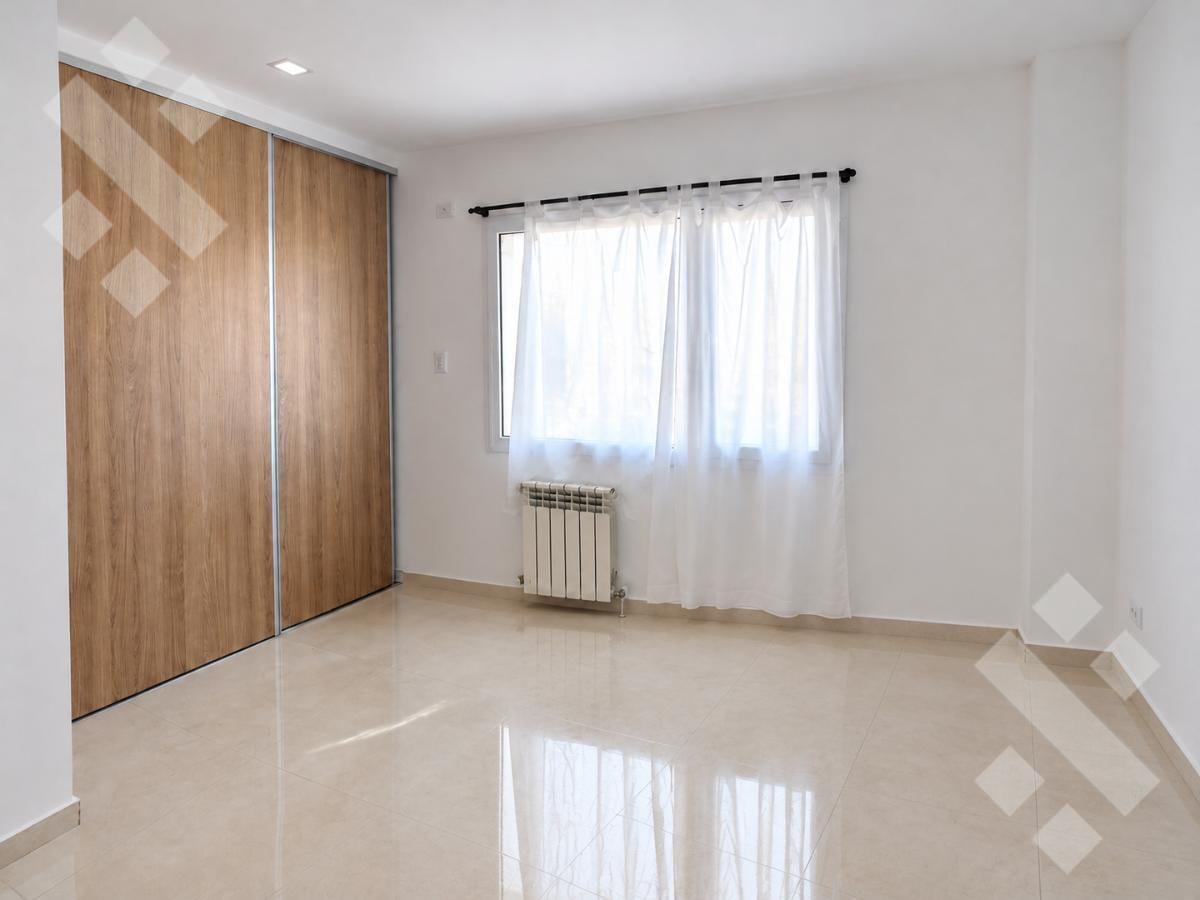 Foto de VENTA Departamento 1 Dormitorio con Cochera - Area Centro Neuquen, imagen 4